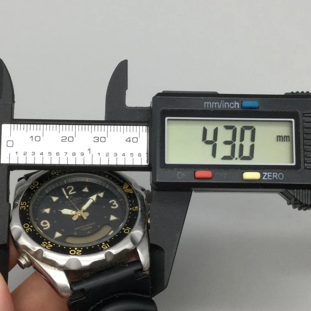 Casio AD-520 Mens Watch 43mm Black Dial Diver Alarm Chronograph 100m For Parts